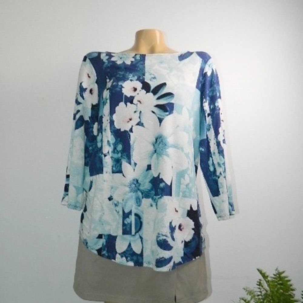 Chico's Easywear Top Womens Size 1 M Blue Teal Floral 3/4 Sleeve Boat Neck